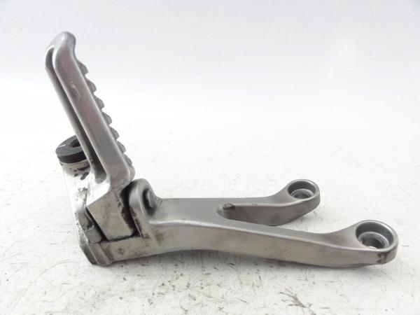 Kawasaki ZX-6R 636 Bj 03 Fußraste hinten rechts